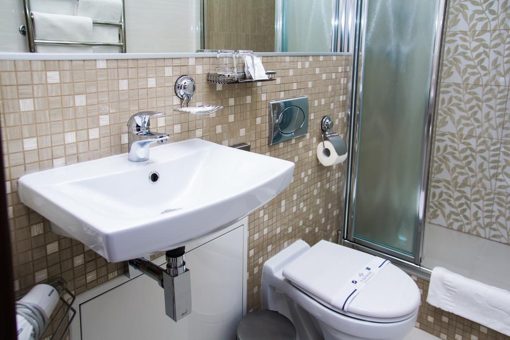 براتسيلافا Leo Apartment المظهر الخارجي الصورة