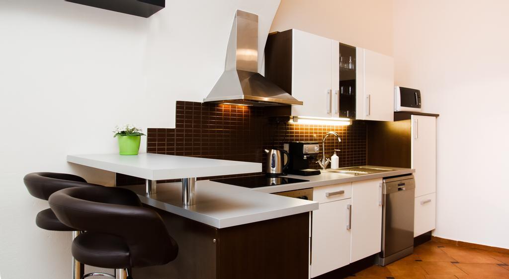براتسيلافا Leo Apartment المظهر الخارجي الصورة