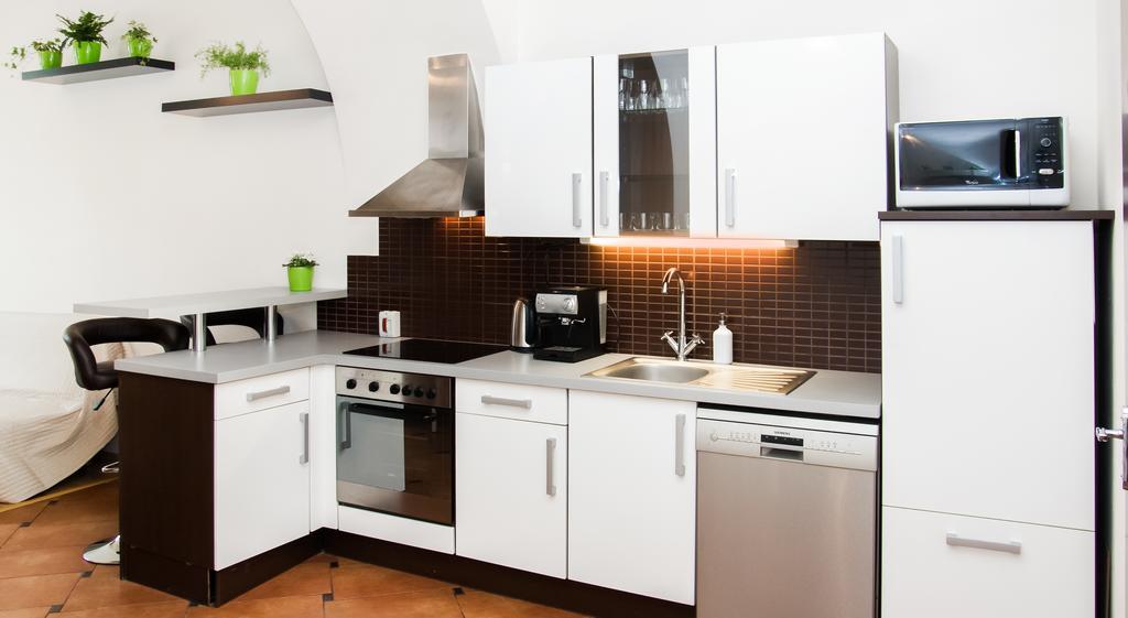 براتسيلافا Leo Apartment المظهر الخارجي الصورة
