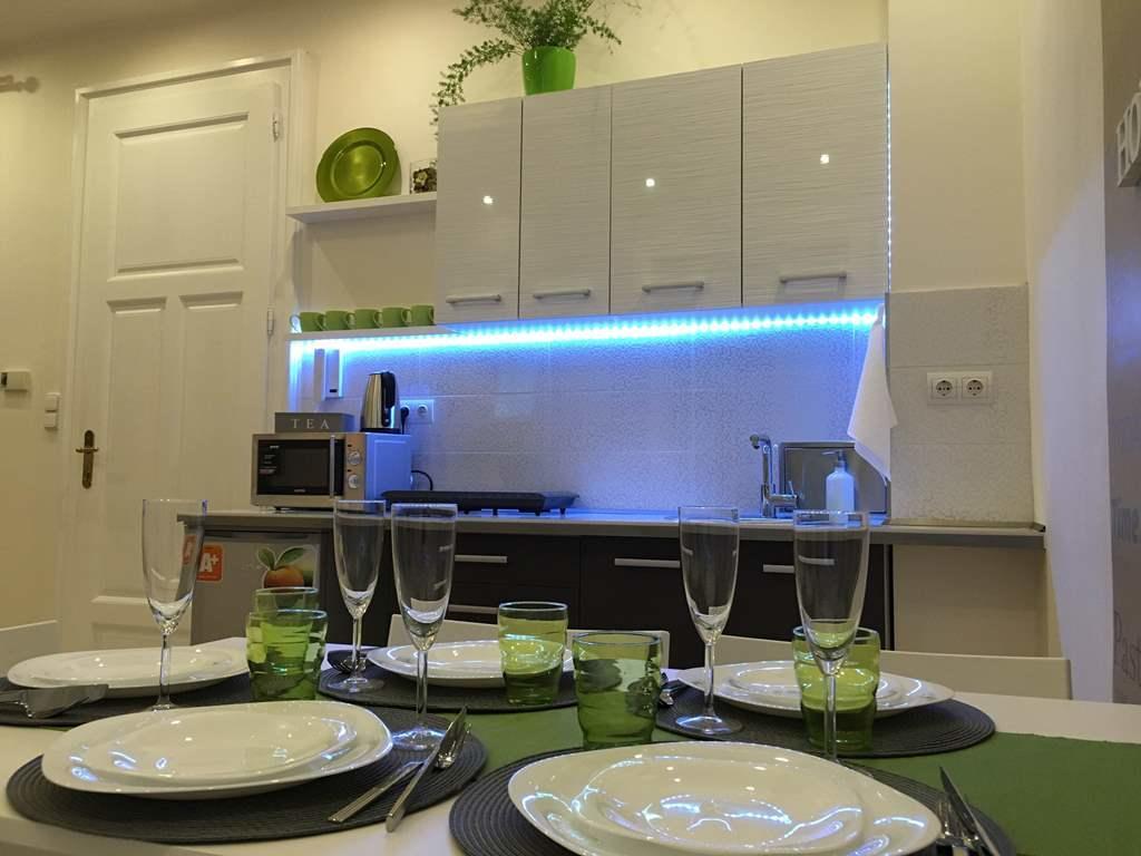 براتسيلافا Leo Apartment المظهر الخارجي الصورة